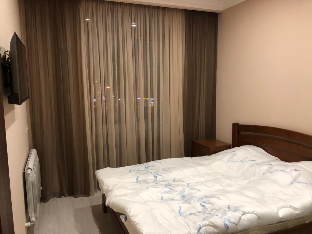 Квартира Около Станции Метро С Балконами Erévan Extérieur photo