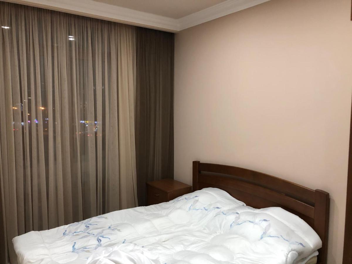 Квартира Около Станции Метро С Балконами Erévan Extérieur photo