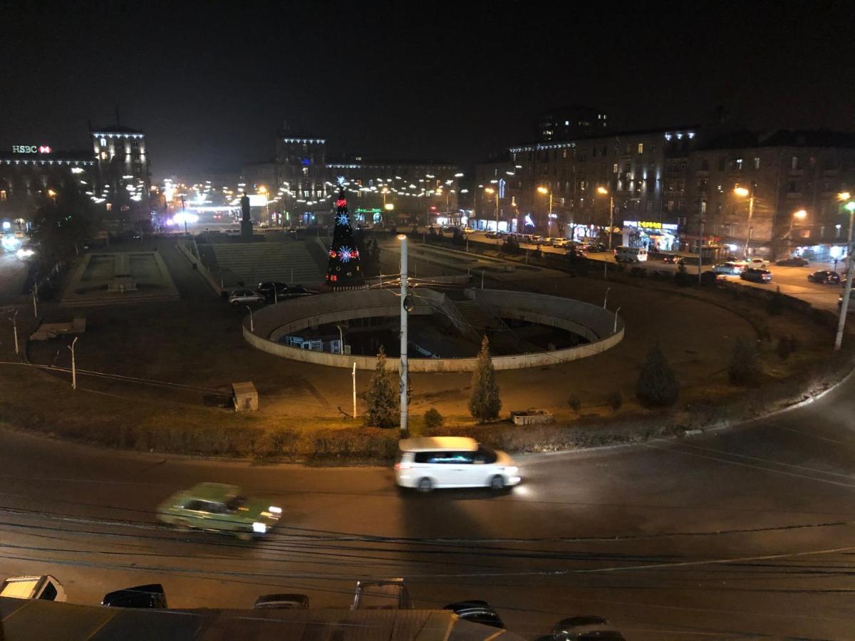Квартира Около Станции Метро С Балконами Erévan Extérieur photo